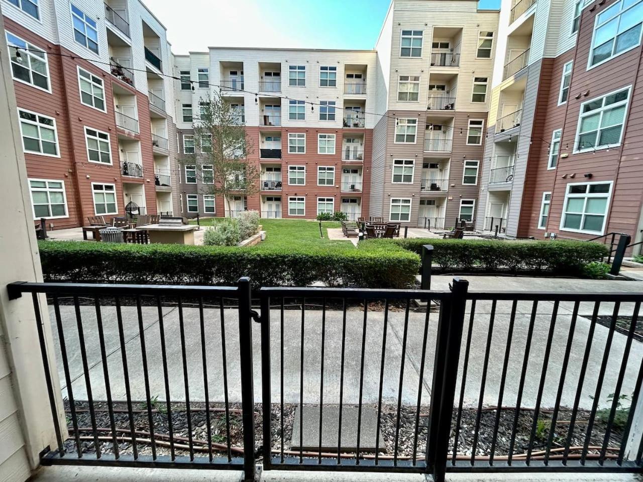 Apartment Vargos Longterm Gym Pool 2b2b King Fully Equipped *